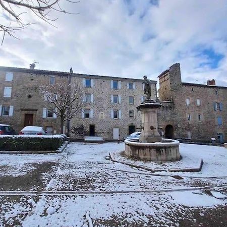 Logement Moderne Au Coeur Du Village Saint-Georges-de-Luzençon 외부 사진