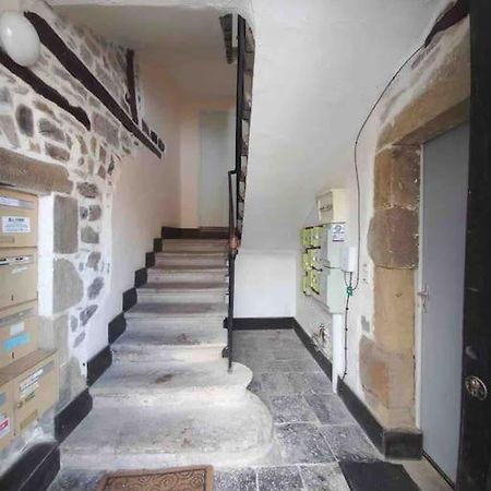 Logement Moderne Au Coeur Du Village Saint-Georges-de-Luzençon 외부 사진